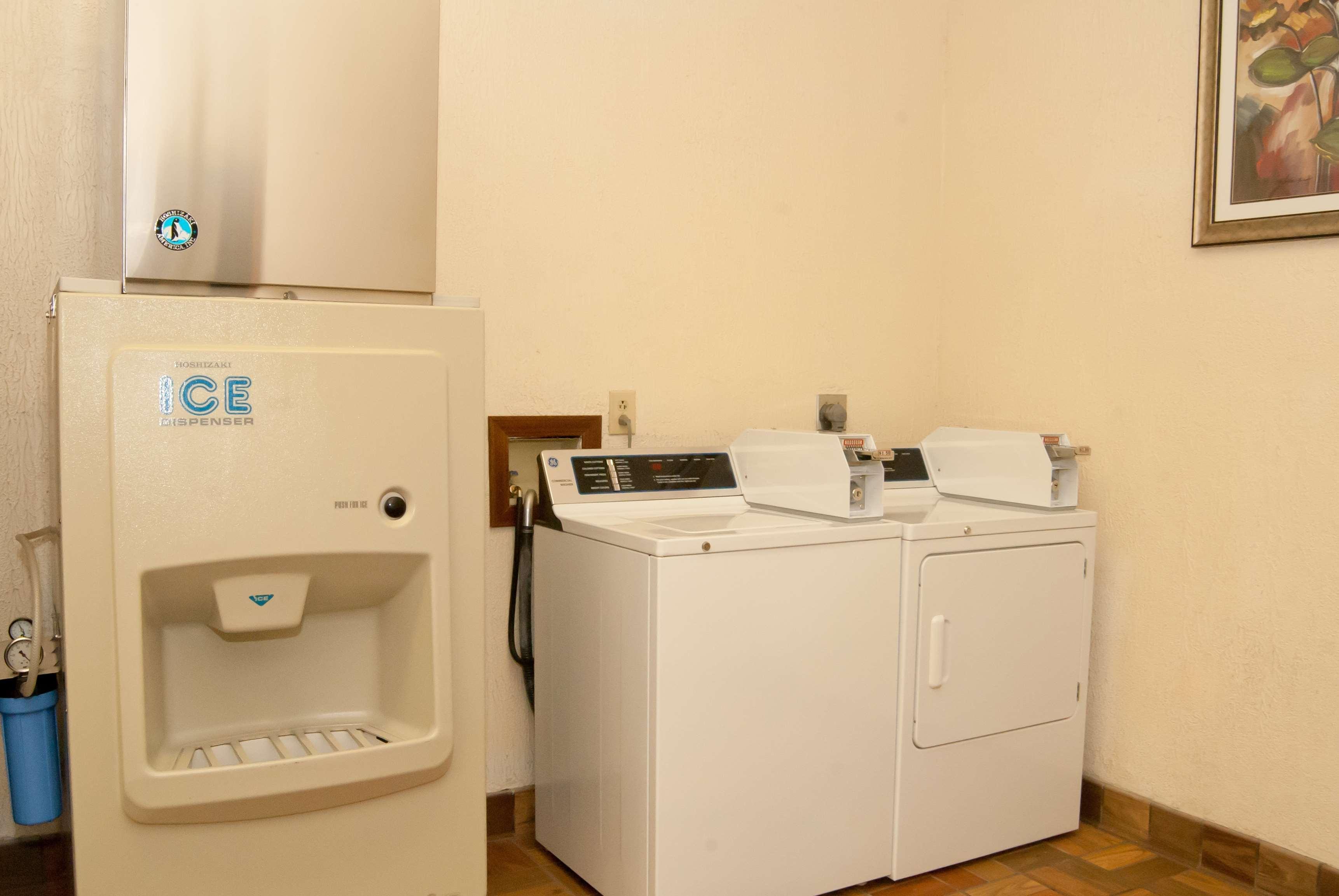 Best Western Clermont Cherry Grove Екстериор снимка