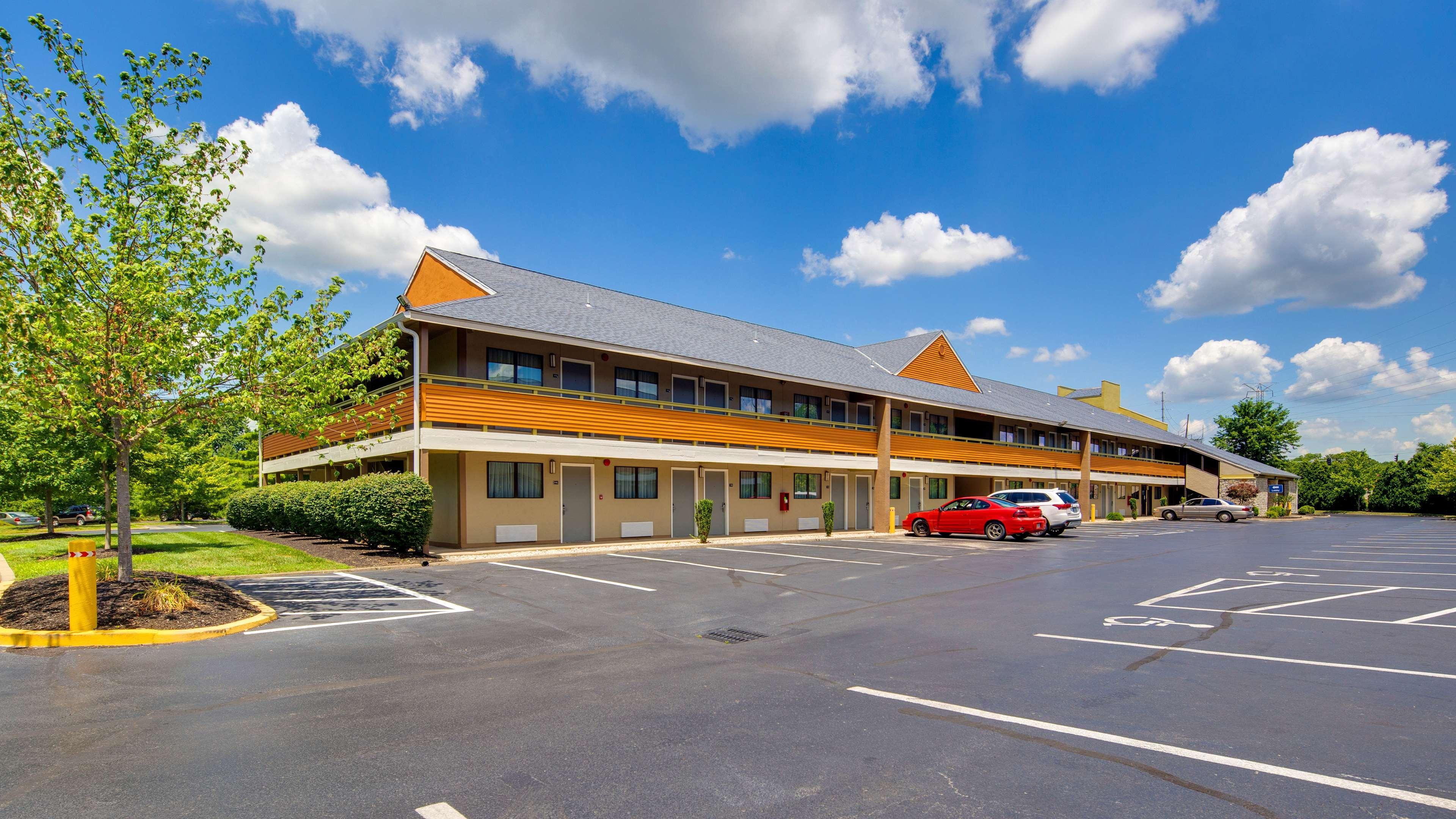 Best Western Clermont Cherry Grove Екстериор снимка