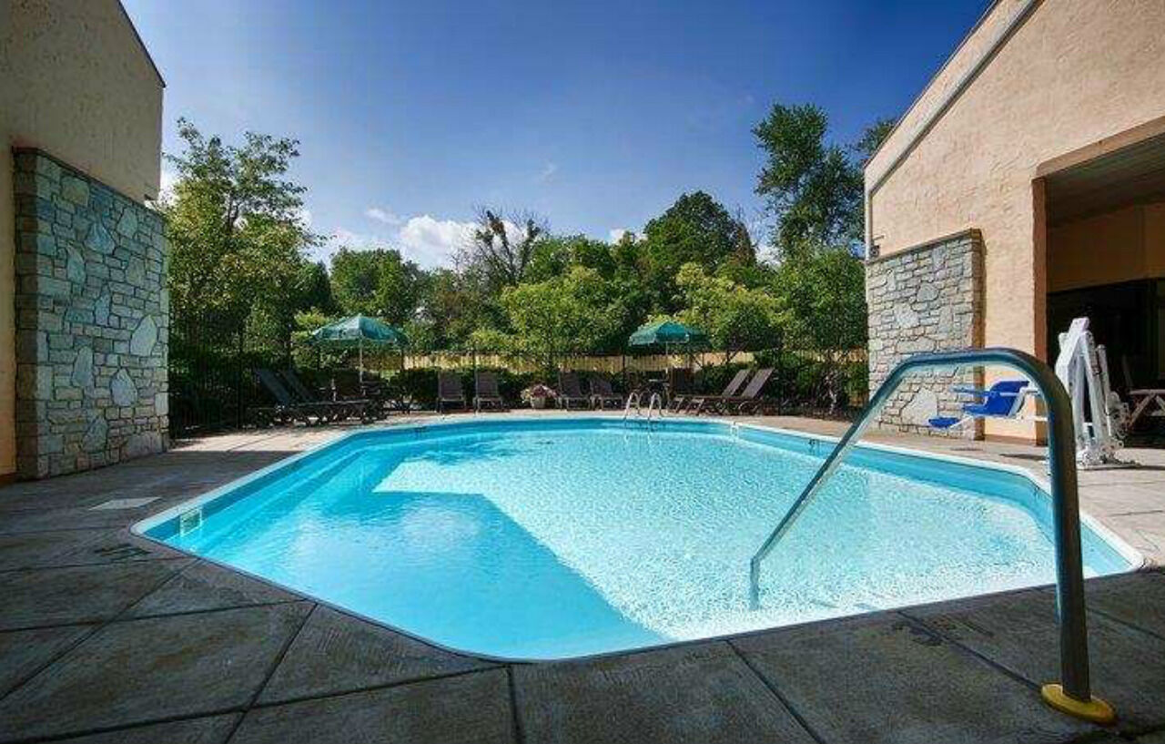Best Western Clermont Cherry Grove Екстериор снимка